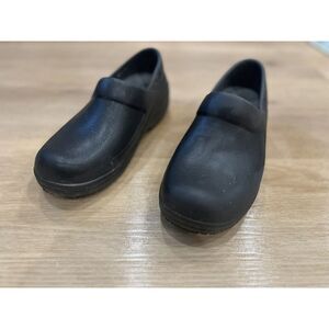 Crocs Black Dual Comfort Slip Resistant Clogs Work Shoe Women's Size 9‎